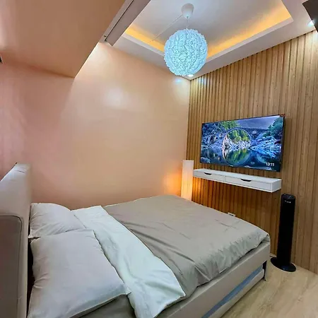 The Hidden Gem Hideaway